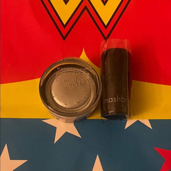 Milani Bold Blue and Green Eyeshadow Palette - Picture 6 of 10